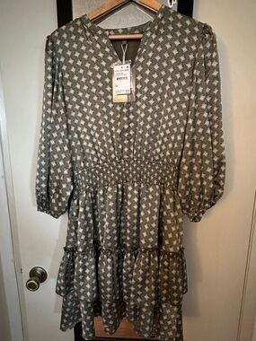 Diamond Pattern Tiered Midi Dress - Olive Green